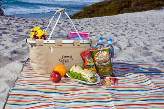 Let's have a picnic with First Online Hotel! 